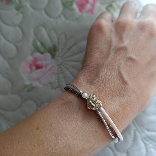 Handmade wrist bracelet like new, gray and silver