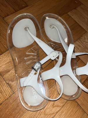 Sandal size 40 used, white, worn in good condition