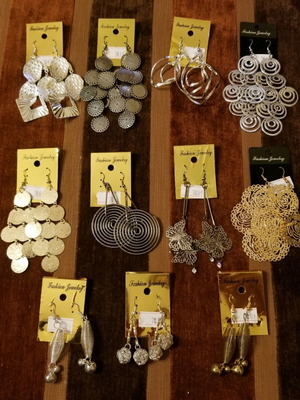 Earrings new, set of 11 pieces