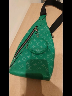 Louis Vuitton Taigarama Duo χιαστί τσάντα σαν καινούργιο, πράσινη
