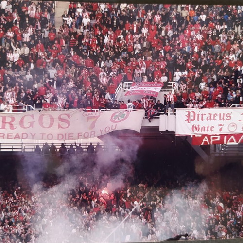 Olympiacos real photo like new