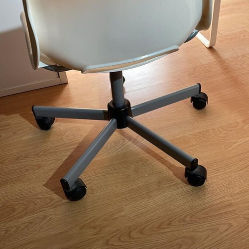 Office chair used in good condition