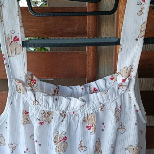 White Cotton Nightgown with Cute Dogs and Lace like new