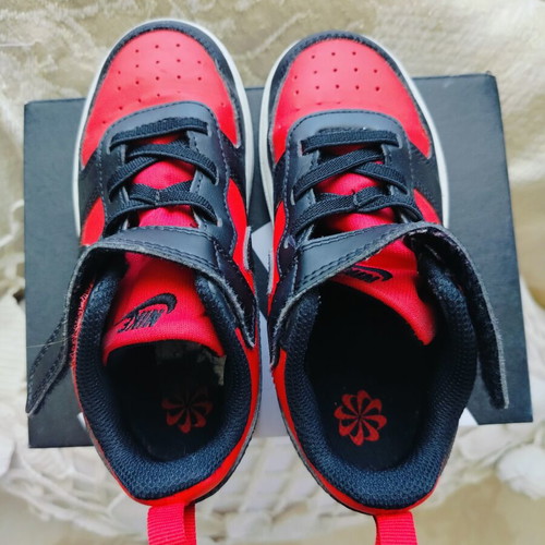 Nike athletic shoes size 27 like new, black and red