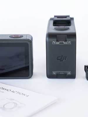 DJI Osmo Action 4 Standard Combo camera