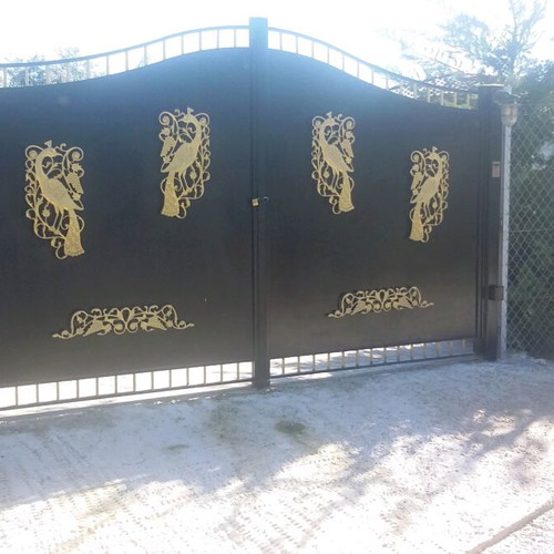 Land 10,250 sqm in Pallini buildable with building and facilities