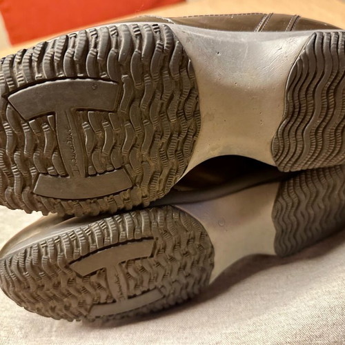 Hogan sneakers used, gray glossy, size 39