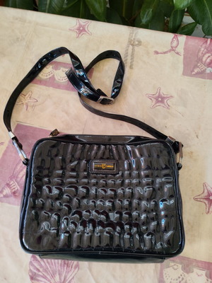 Yves Carreau women's crossbody shoulder bag like new, patent leather