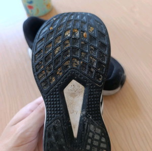 Παιδικά αθλητικά παπούτσια Adidas, μέγεθος 25, σε άριστη κατάσταση
