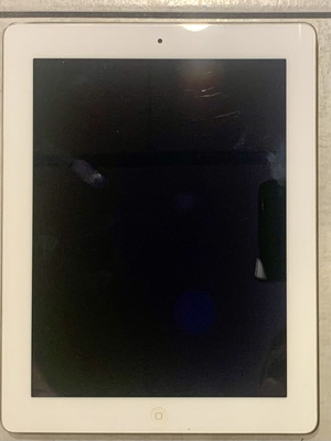 iPad 2 16GB Wi-Fi model A1395 with charger