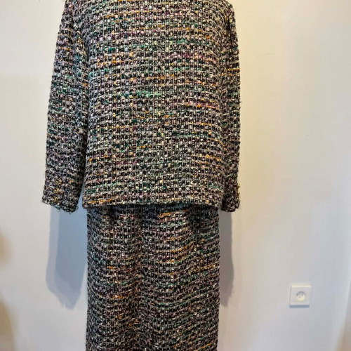 Women’s tweed suit jacket and skirt like new, multicolor, S/XS