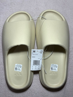 Yeezy Slide sandals brand new, beige, size 43
