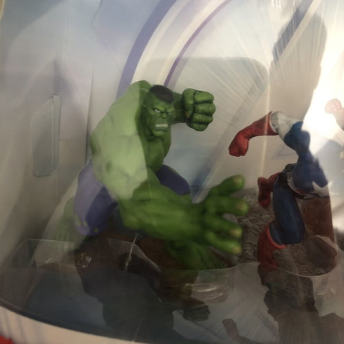 Avengers Classic Figurine Set new Disney Store exclusive Marvel