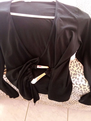 Black women's blouse like new with neckline and stylish clasp