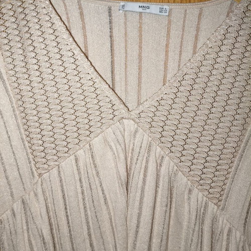 Mango MNG Suit beige knitted blouse S with V neckline like new
