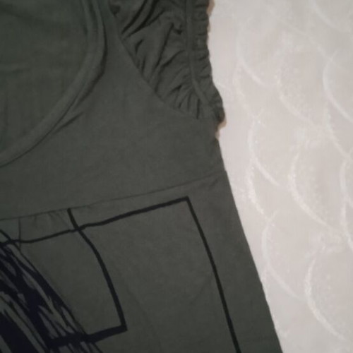 Summer T-shirt used, dark green, elastic fabric with original sleeves