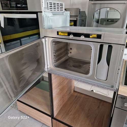 Miele DG2661 Built-in Steam Oven like new
