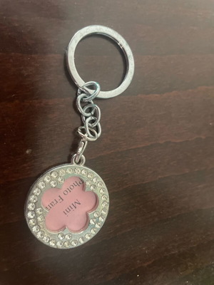 Silver keychain like new