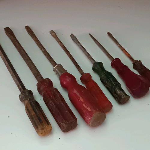 Screwdrivers old used, pack