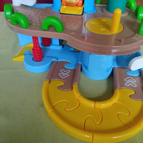 Imaginarium baby track and garage assembly set like new