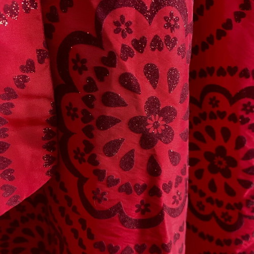Red skirt like new midi with velvet patterns and glitter