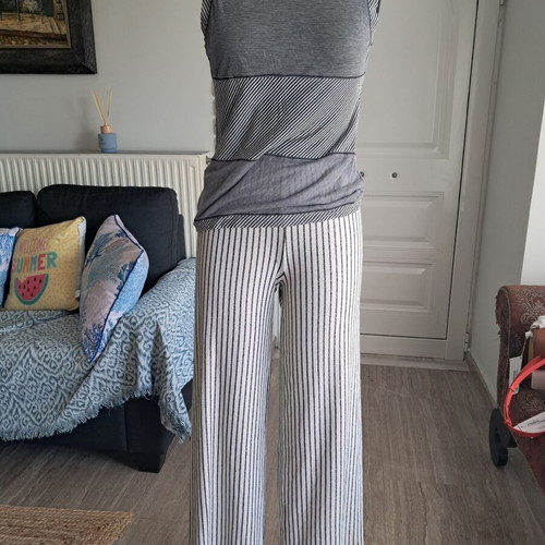 Liu Jo set like new, cotton and silk blouse with crystals, elastic pants