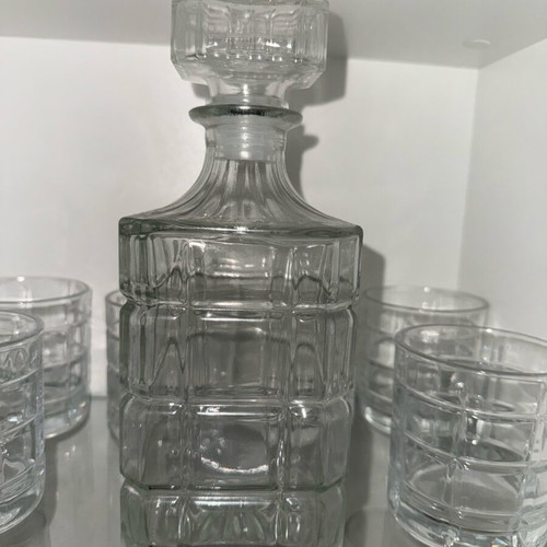 Whiskey decanter set with 6 glasses new