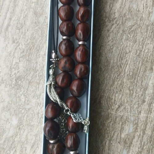 Worry beads with nutmeg new, 27 brown beads