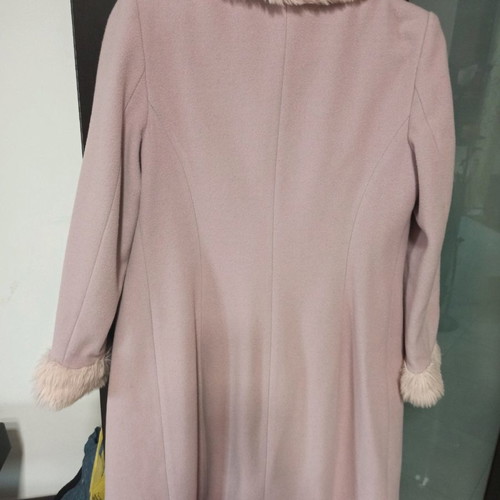 Dusty pink coat used with fur details, size M