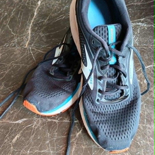 Brooks Trace running shoes size 45.5 used, black