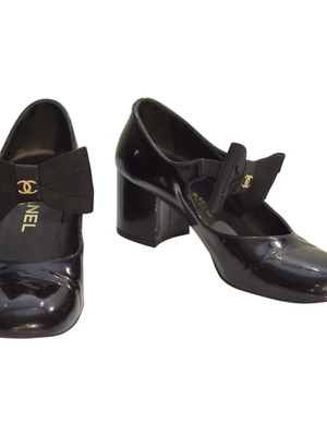 Chanel patent leather pumps with CC bow and block heel EU 36C