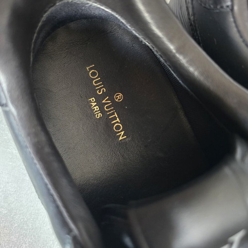 Louis Vuitton Epi Leather Sneakers used, size 44, black