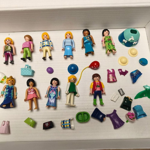 Playmobil female figures set of 11 like new with dresses and accessories