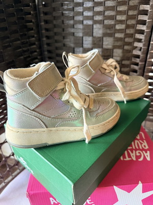 Zara kids high-top sneakers used, iridescent silver, size 29