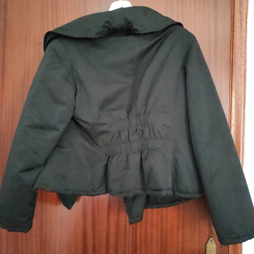Short black Camelot jacket new, size M