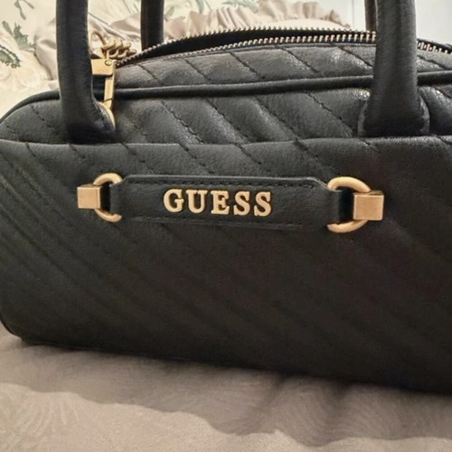 Guess handbag and crossbody like new, black