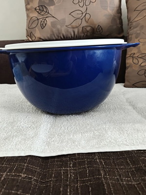 Tupperware dough container 10 liters