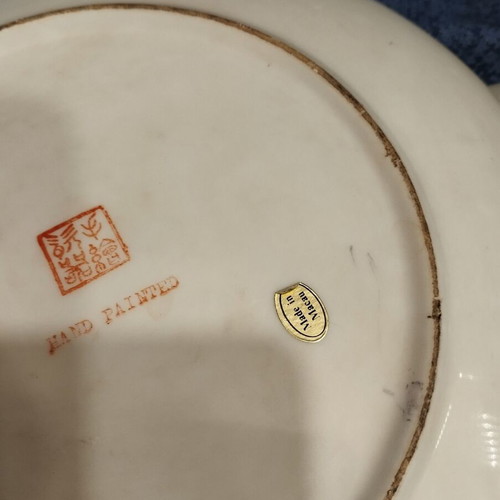 Hand-painted decorative plates used, set of 2 pieces