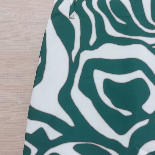 Mini skirt high waisted emerald abstract pattern like new
