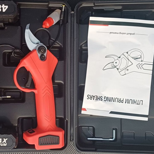 Pruning Shears 48V rechargeable with 2 batteries new