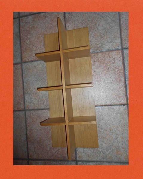Ξύλινο Ράφι (Ύψος : 77 cm / βάθος : 16 cm / πλάτος : 30 cm)