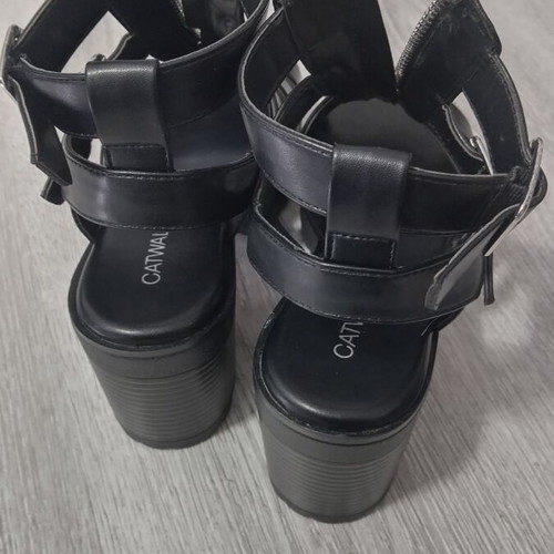 Catwalk women's shoes new, black, size 37, platform sandals