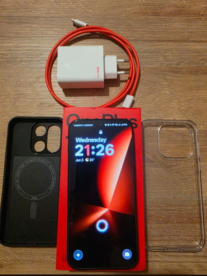 OnePlus 15 μαύρο 12/256GB σαν καινούργιο με αξεσουάρ