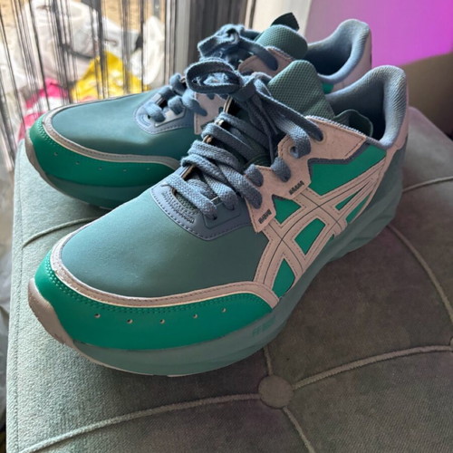 Αθλητικά παπούτσια Asics καινούργια, τιρκουάζ, μέγεθος 43,5