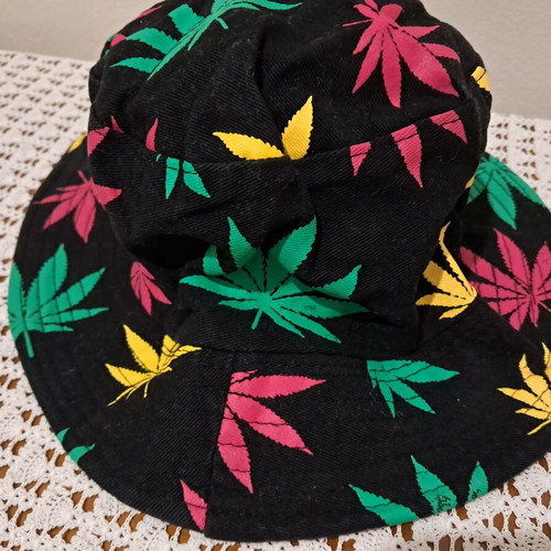 Summer hat like new, colorful, 100% cotton, size L
