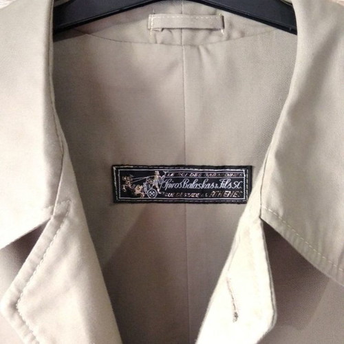 Men's vintage beige trench coat new, size L