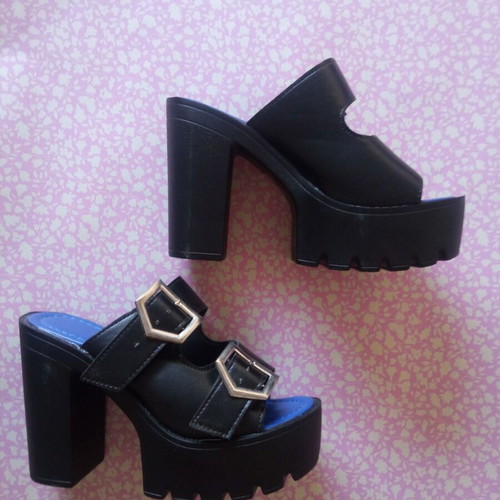 Black platform sandals size 36