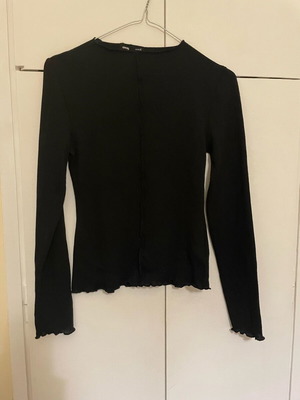 Sinsay black long-sleeve knit top like new