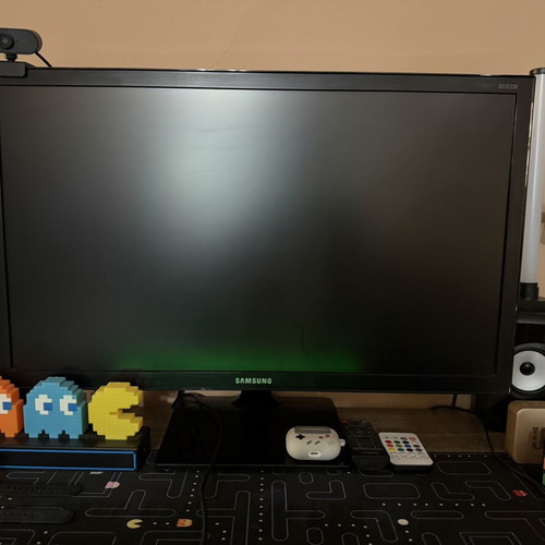 Samsung S27E330 27-inch FHD monitor