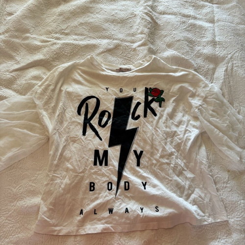 BSB blouse like new, white with tulle sleeve